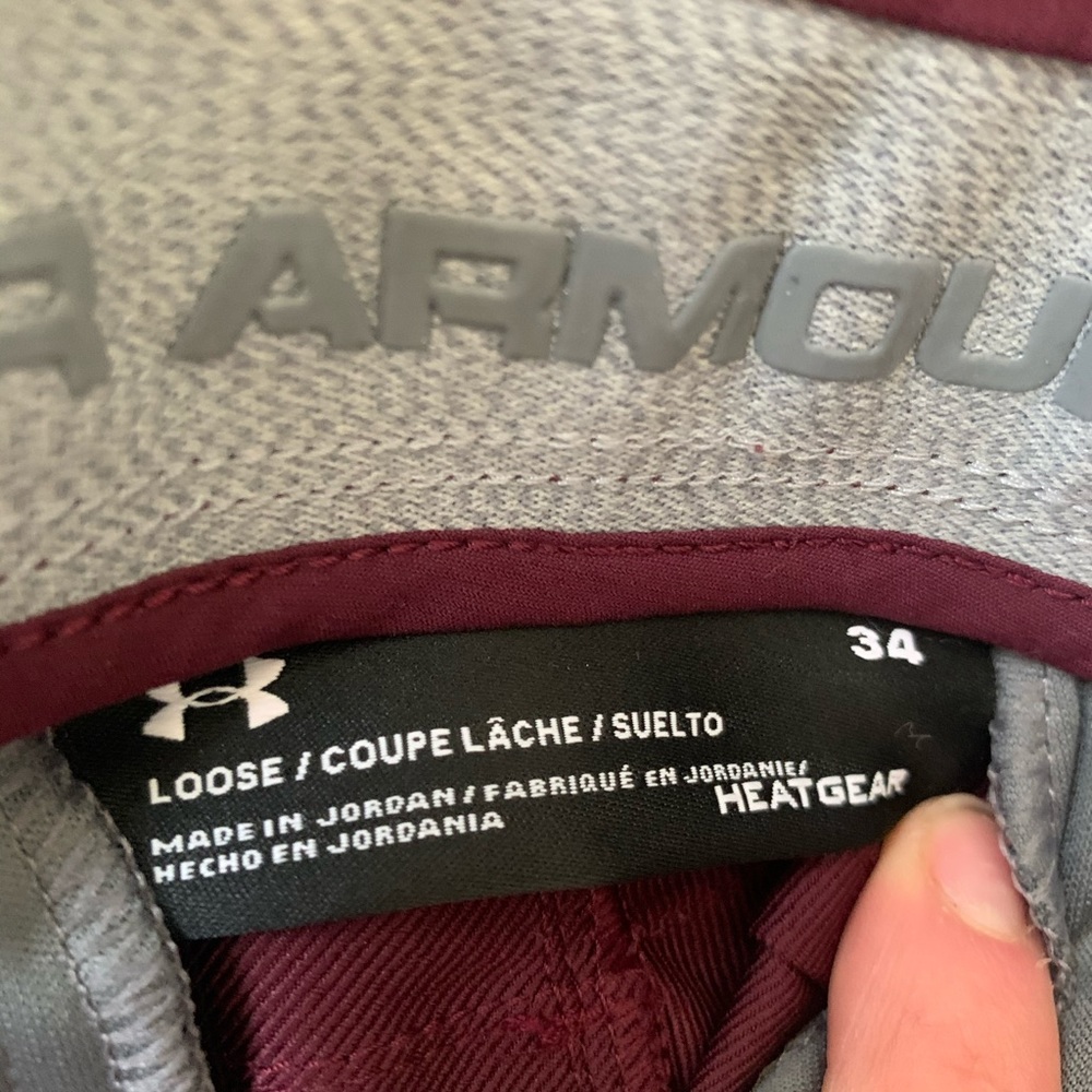 Under armour burgundy pants